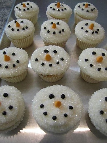 Mini Christmas cupcake designs