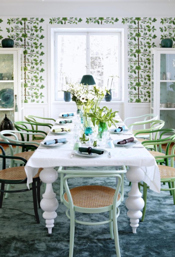 Coastal home décor with airy seating area