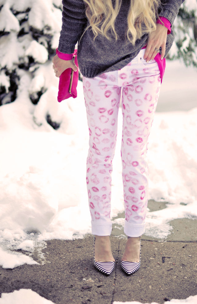 Jeans with lipstick kiss print DIY