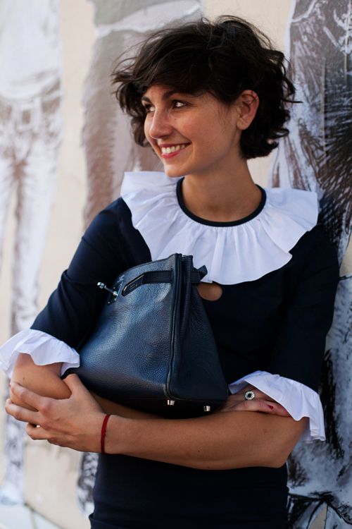 Knotted hair street look