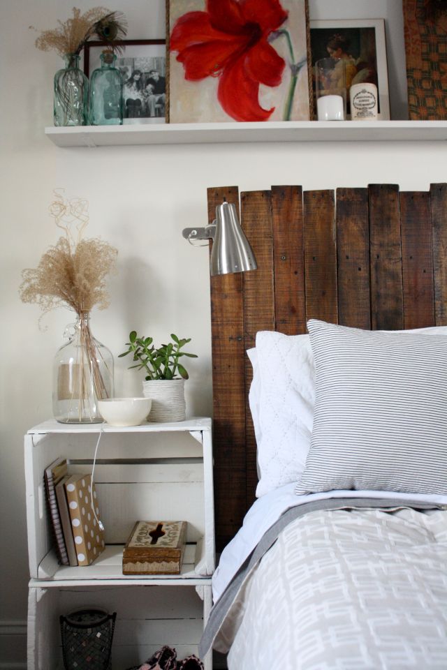 DIY pallet headboard