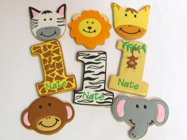 Jungle birthday favor display