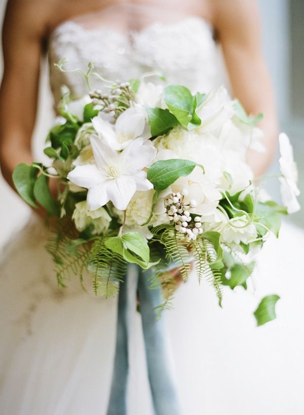 Classic winter bridal flowers