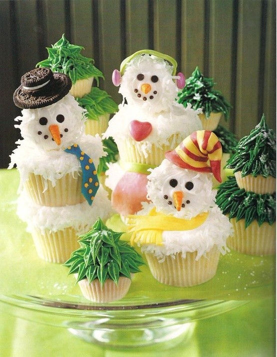 Christmas cupcake with piped snow design