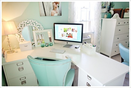 Open-plan home office zone