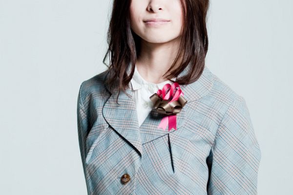 ribbon animals01 Pink and brown ribbon animal brooch on a plaid blazer