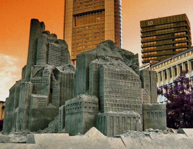 Sand sculpture