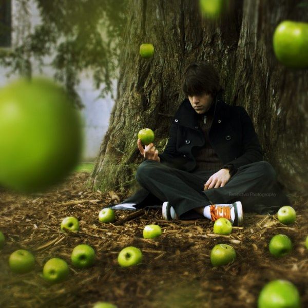 Dreamlike surreal scene by Rebeca Cygnus
