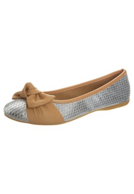Classic ballet flat style