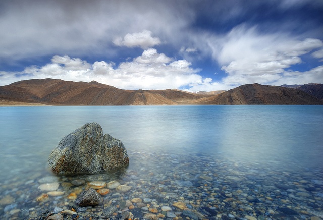 Landscape photograph by Alex Hanoko