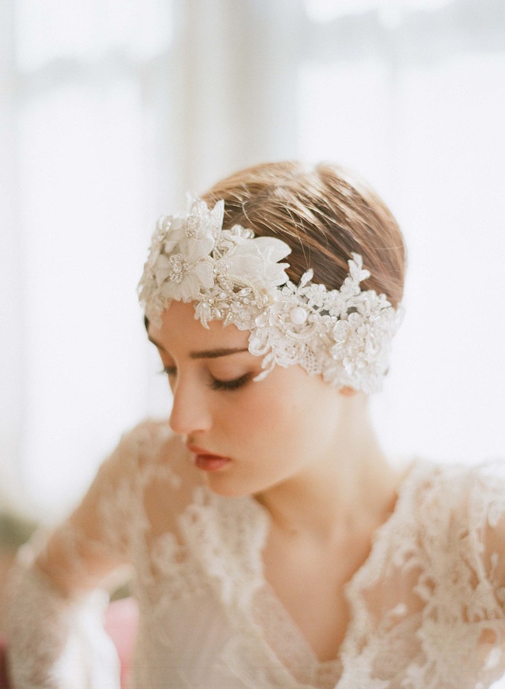 Soft bridal flower crown with loose waves