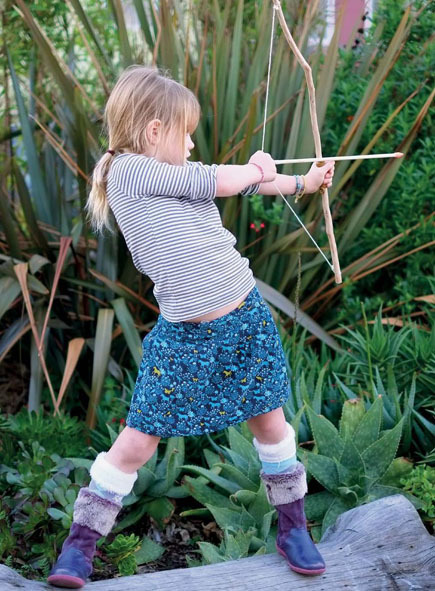 DIY toy bow and arrows