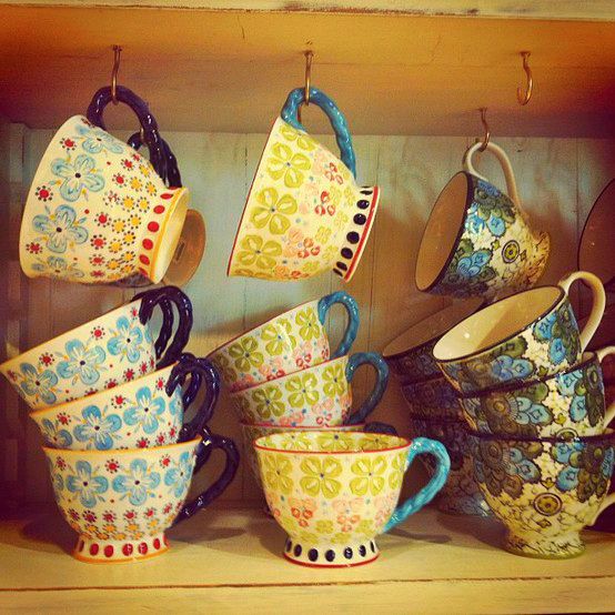 vintage-tea-cups10 Floral vintage tea cup and saucer