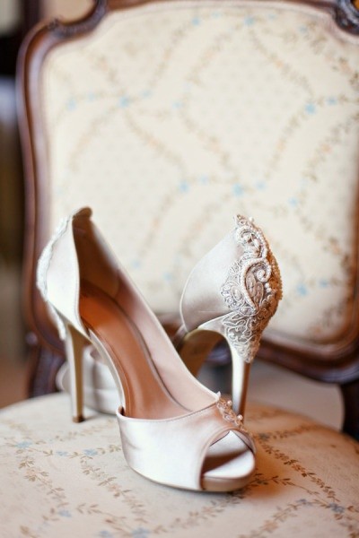 Shimmering wedding heels in a classic shape