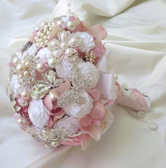 Pink ranunculus and rose bouquet detail