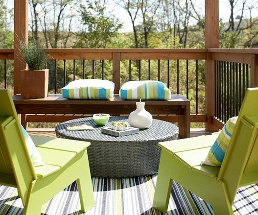 Low profile outdoor bench