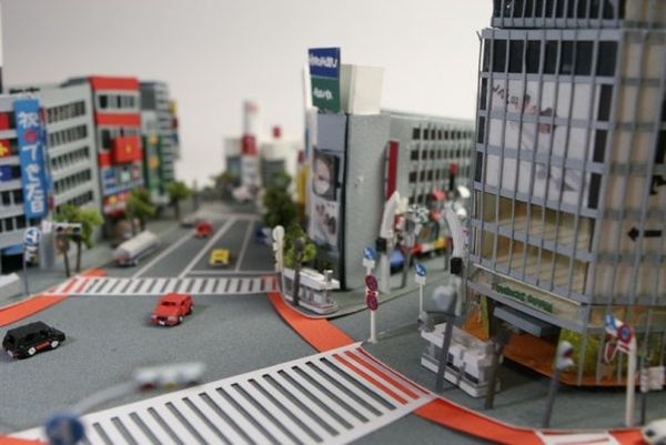 Yumiko Matsui paper Tokyo detail