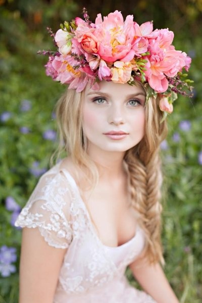 Final bridal floral crown look