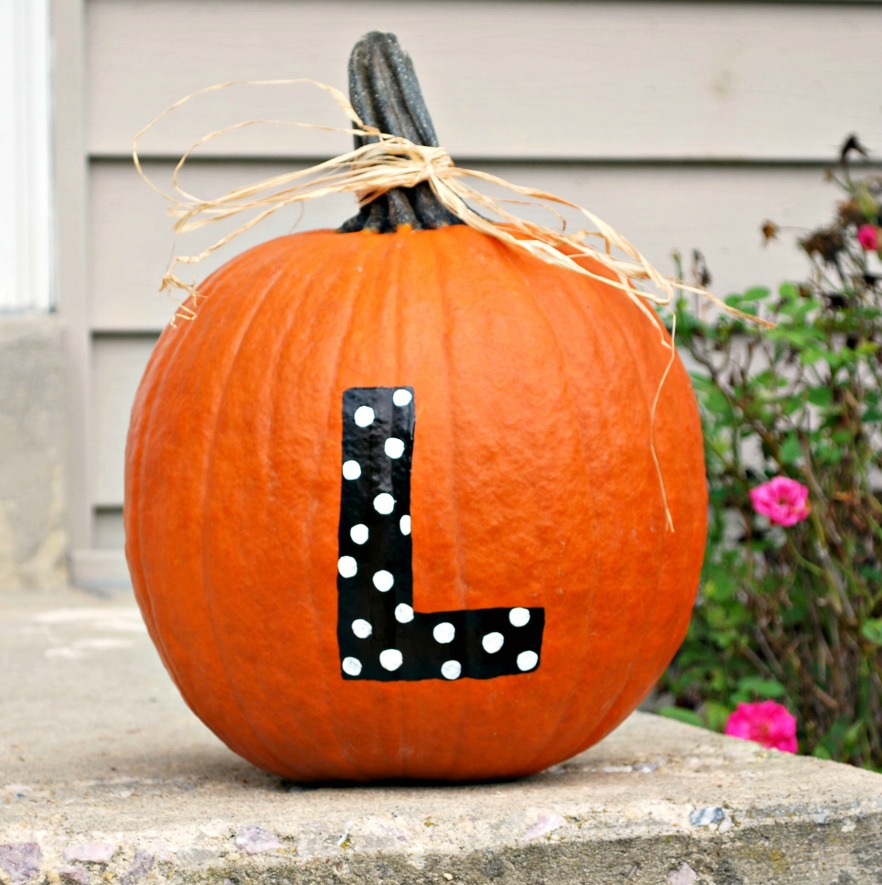 Monogram letter pumpkin
