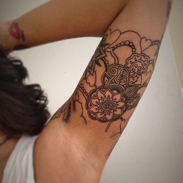 Dotwork mandala tattoo