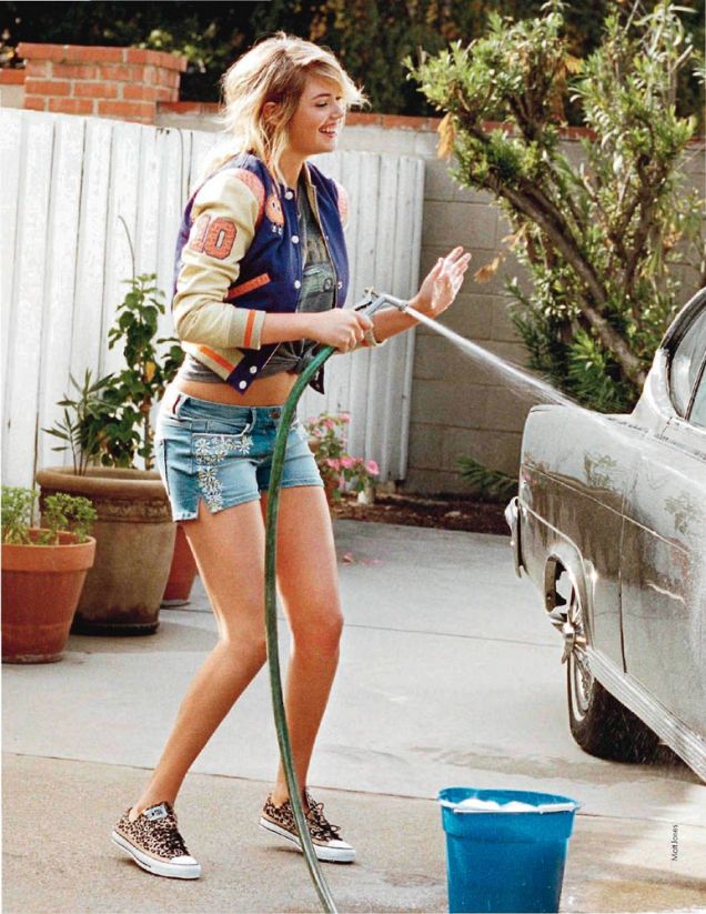 Kate Upton Elle France fashion story