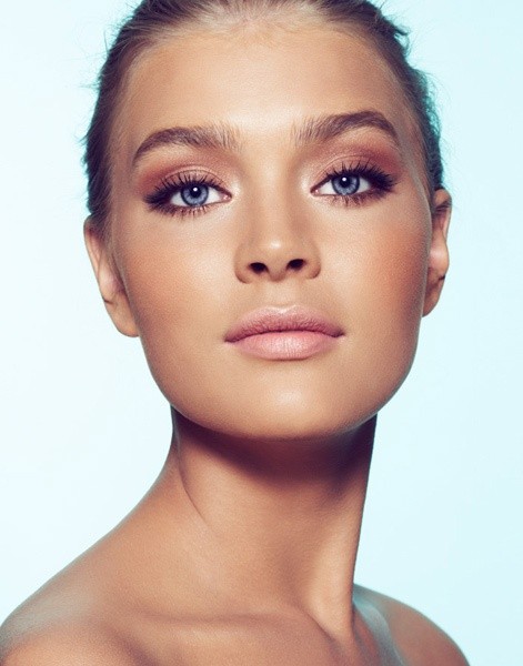 Natural everyday makeup example