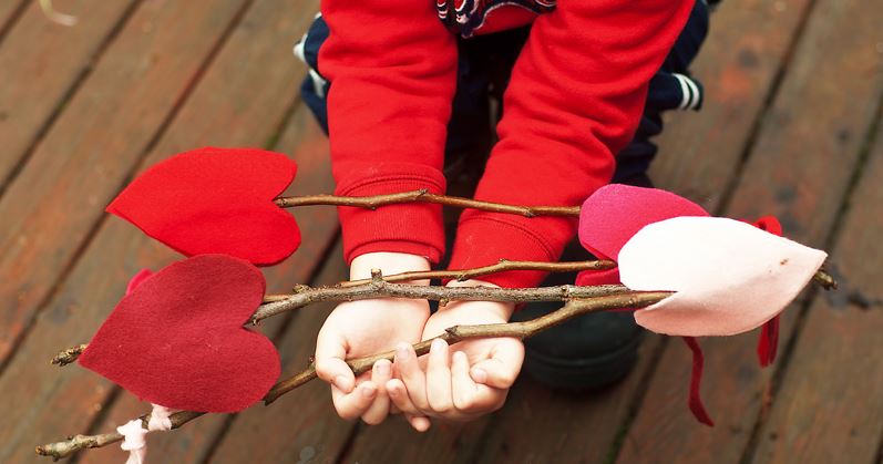 Heart stick arrows craft