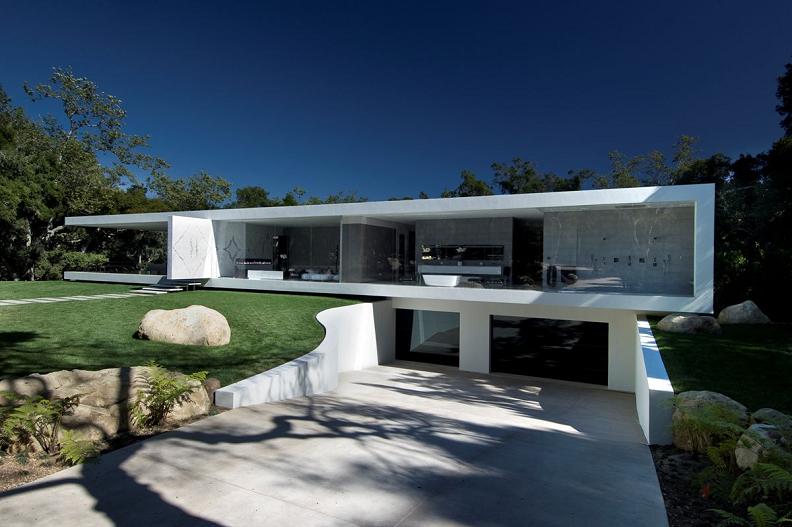 Glass Pavilion kitchen and dining